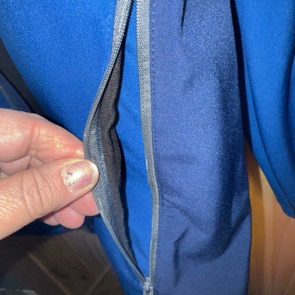 Xersion Men's Navy and Royal Blue Performance Jacket NWOT - Picture 6 of 8